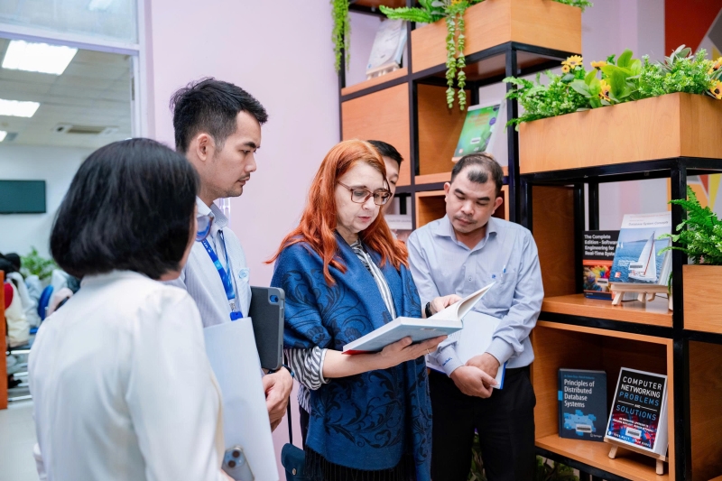 ASIIN Accreditation Delegation Conducts On-Site Evaluation at VNUHCM - University of Information Technology