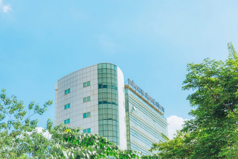 UIT Honors Newly Appointed Associate Professors: Advancing New Frontiers of Knowledge