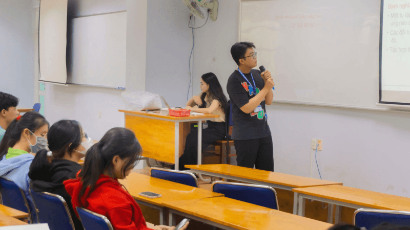 The Information Systems Study Group concludes the Midterm Training and consolidates the materials