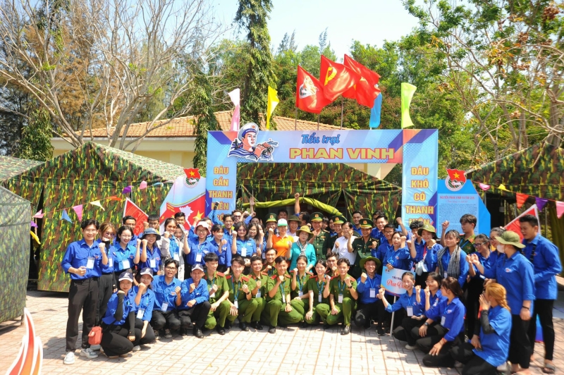 "UIT Youth" participates in the "Youth Protects the Sea" Camp in 2024.