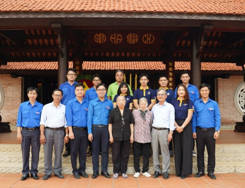 "UIT Youth" visits the revolutionary base of the Youth Union in Long Khanh City, Dong Nai Province 