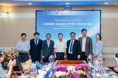 Ceremony Announcing and Presenting Appointment and Reappointment Decisions for the Title of Associate Professor at the University of Information Technology