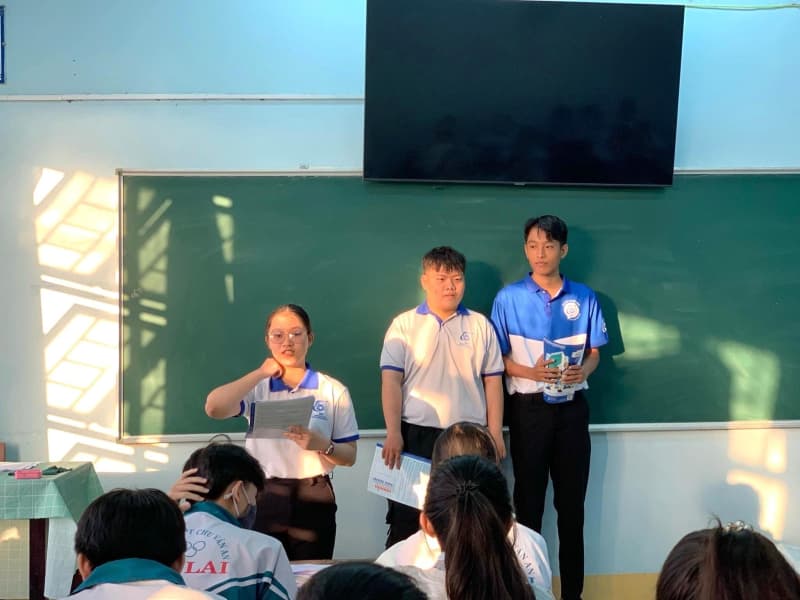 The journey of UIT Student Ambassadors continues in the land of Gia Lai