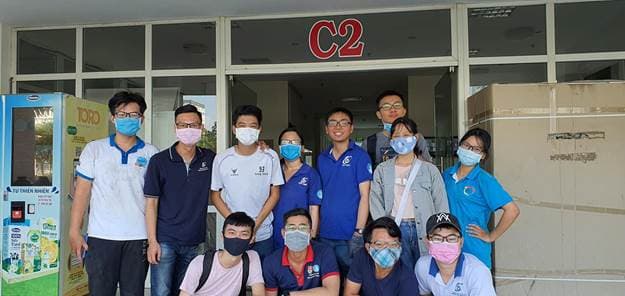 UIT’s students are proud to do volunteering to tidy up  the largest isolation area in Ho Chi Minh City