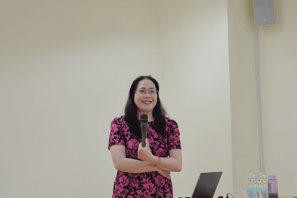 Summary of the Seminar "Guidelines for Writing Thesis Proposals and Research Project Explanations for IT Students in 2024"