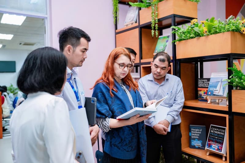 ASIIN Accreditation Delegation Conducts On-Site Evaluation at VNUHCM - University of Information Technology
