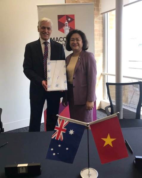 Coporating with partnets in Australia