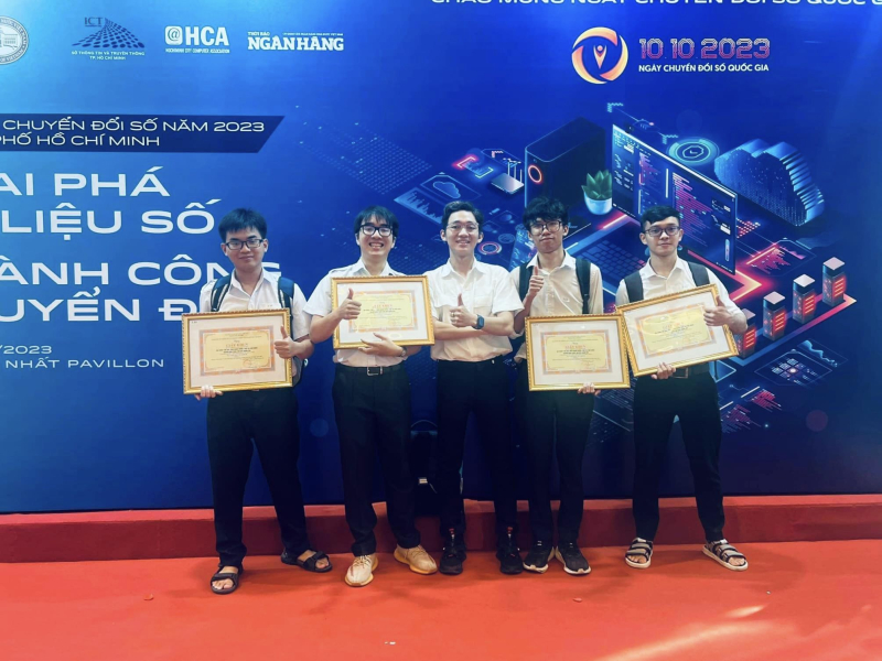 https://www.uit.edu.vn/sites/vi/files/image_from_word/w1.jpg