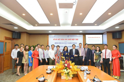Agreement Signature Ceremony between UIT and University of Medicine and Pharmacy  at Ho Chi Minh City