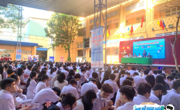 A Journey of Connection – UIT Student Ambassadors Visit Ernst Thalmann High School - District 1, Ho Chi Minh City