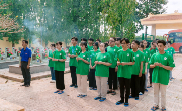 Volunteer Campaign Moc VII - Offering Incense in Commemoration of Fallen Heroes