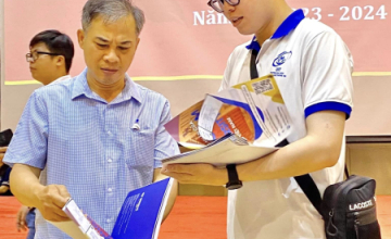UIT Student Ambassadors Attend Local College Fair at Vinschool High School