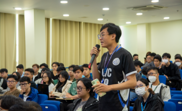 Seminar Summary: A Human-Centered Artificial Intelligence Approach for Conducting a Systematic Literature Review