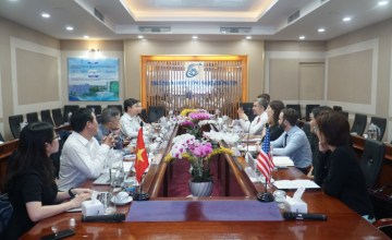 US Diplomatic Delegation Discusses Cooperation with VNUHCM on Semiconductor Technology