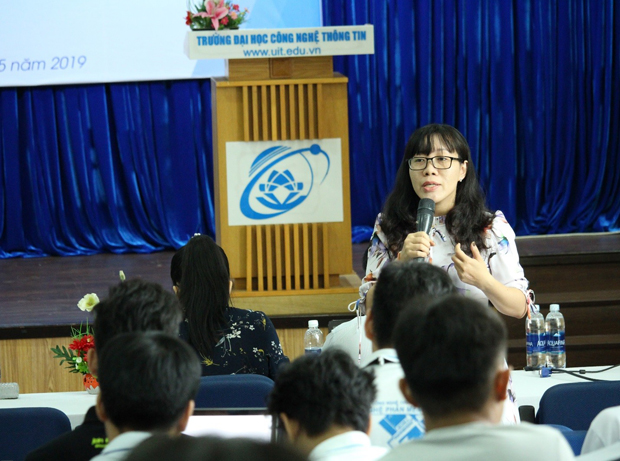 MSc. Le Ngo Thuc Vi answered questions about security of the students’ personal data