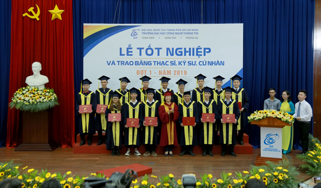 Associate Professor Dr. Nguyen Hoang Tu Anh, UIT’s President confers Master degrees